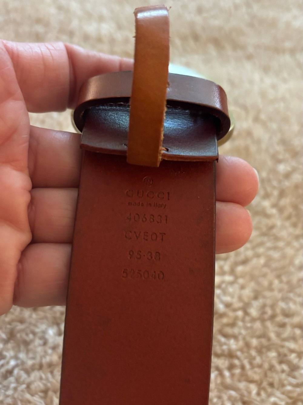 Gucci Double G Leather Belt in Burgundy - Picture 2 of 3